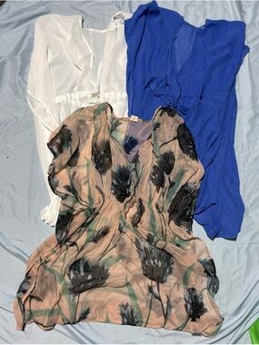 Womens Med Swim Suit Cover Ups Sheer Floral White Blue Beach Pool Wear Lot Of 3